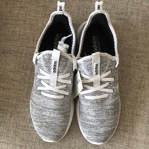 Adidas Size 9 Running Shoe